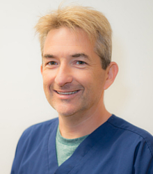 Dr. Michael Tomczyk